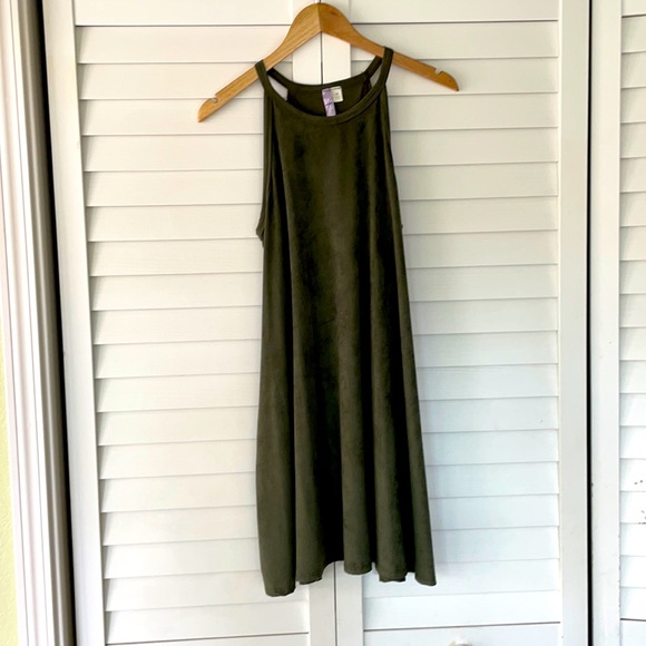Francesca’s Alya Olive Dress - Picture 2 of 7